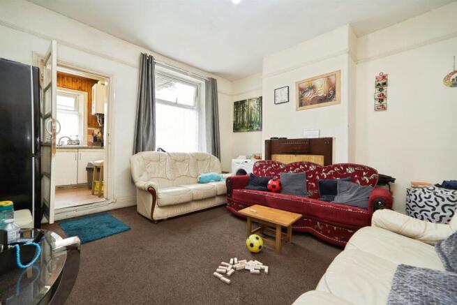 4 bed Terraced for sale Image 5