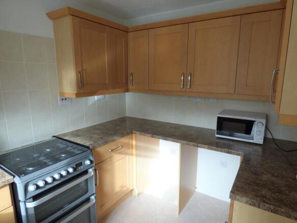 Kitchen (b)