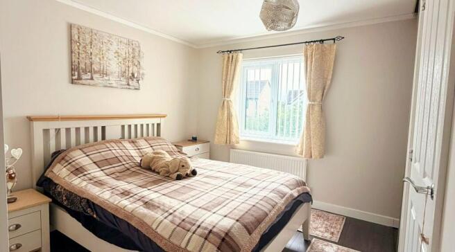 2 bed Flat for sale Image 8