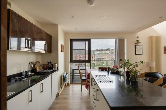 Kitchen ()