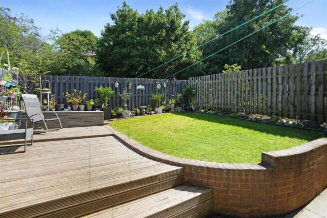 3 bed Semi-Detached for sale Image 8