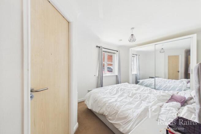 2 bed Apartment for sale Image 7