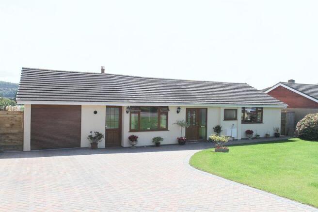5 Meadow Drive