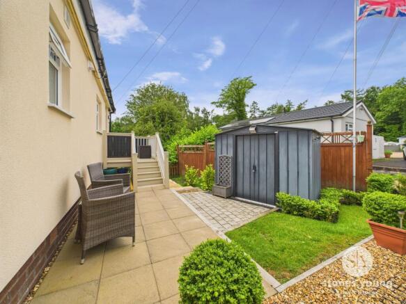 3 bed Park Home for sale Image 4