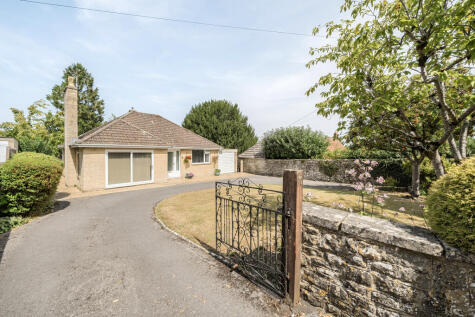 High Street, Blunsdon, Swindon, SN26