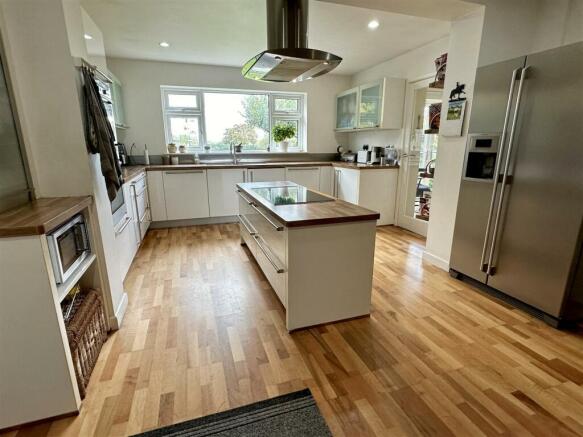 breakfast kitchen