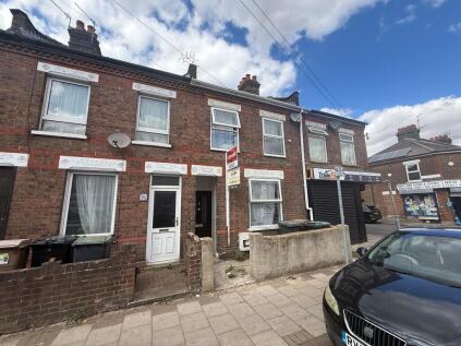 Ash Road, Luton
