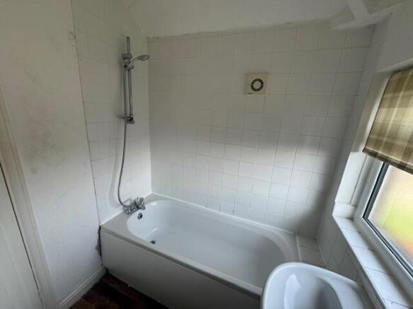 3 bed Semi-Detached to rent Image 6