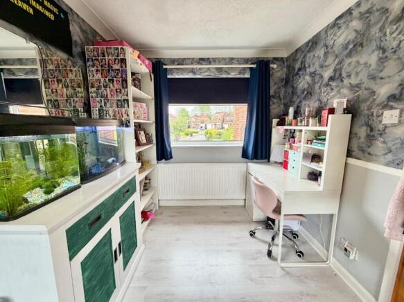 4 bed Detached for sale Image 12