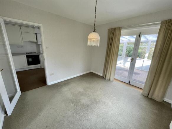 Lounge/Dining room