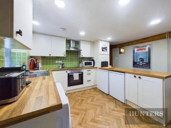 3 bed Terraced for sale Image 10