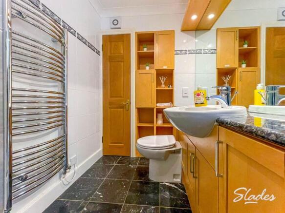 39 SBS EN-SUITE 2