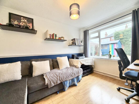 4 bed Semi-Detached for sale Image 5