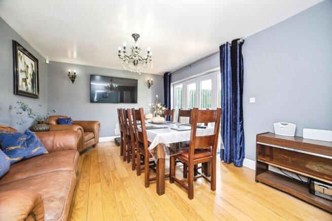 4 bed Detached Bungalow for sale Image 8