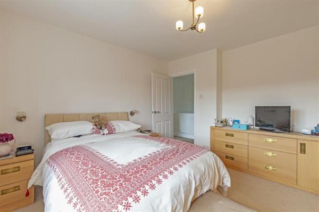 Bedroom 1-2.jpg