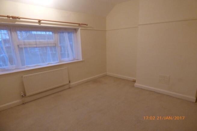 124 Bed2.JPG