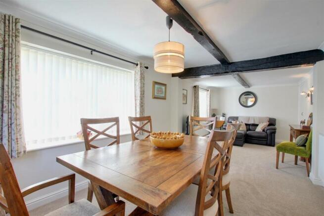 LIVING / DINING AREA