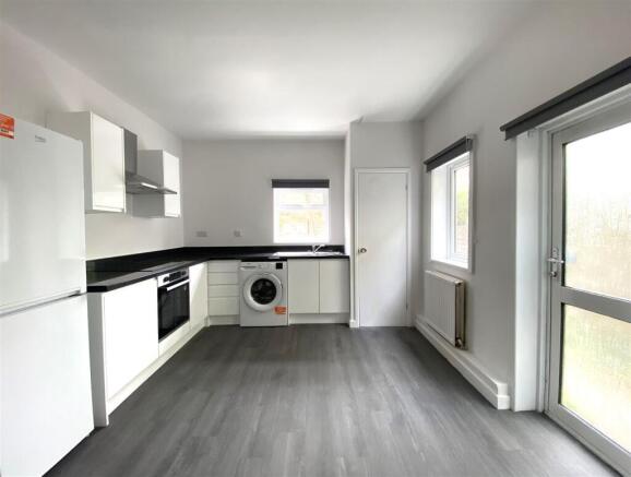 KITCHEN.jpeg