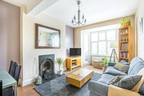 17, Windsor Court, The Pavement, London SW4 0JF
