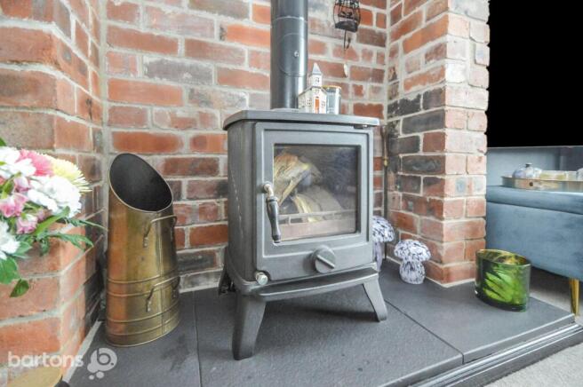 3 bed Semi-Detached for sale Image 5