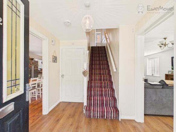 EWEMOVE SOUTH MOLTON- 62 ASH DRIVE