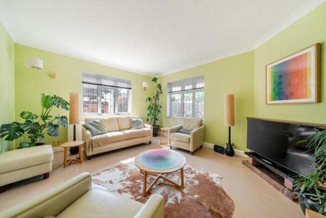 1482642-12-6a3ba5...