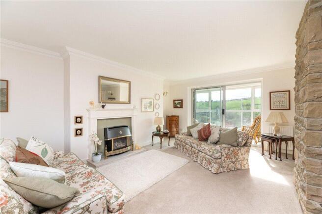 3 bed Semi-Detached for sale Image 4