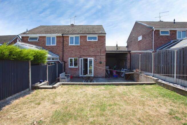 3 bed Semi-Detached for sale Image 12