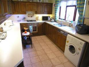 KITCHEN: