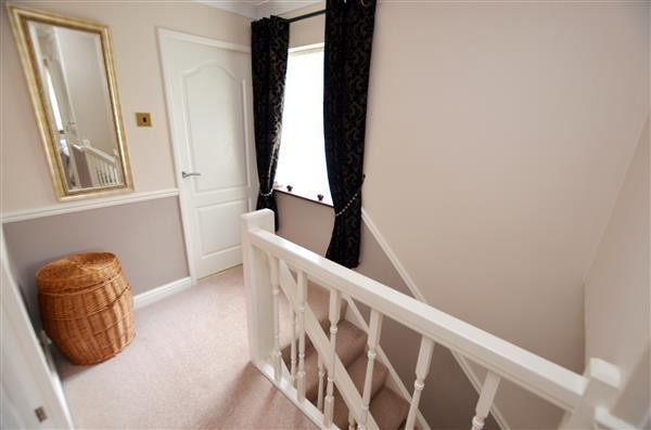 FIRST FLOOR LANDING.