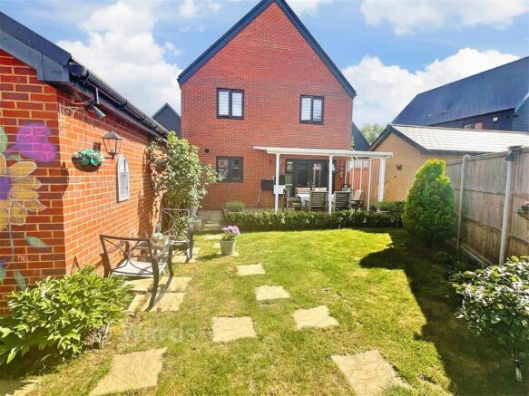 Bella Rosa Drive, Langley, Kent photo 2