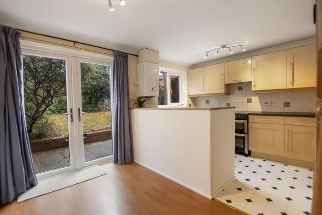 3 bed Semi-Detached for sale Image 4
