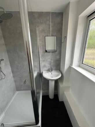 1 bed Apartment to rent Image 7