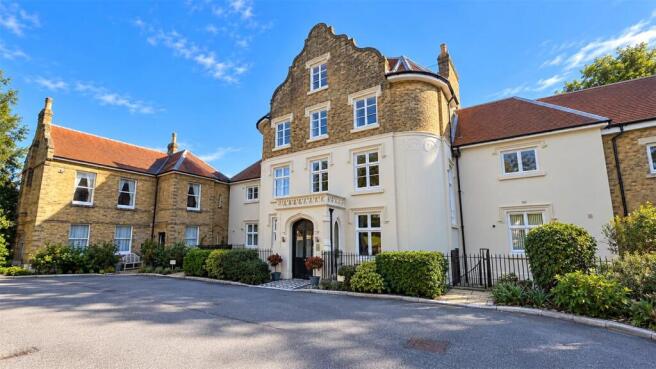 2-bed flat on Pegwell Road, Ramsgate, Kent, CT11, £340,000