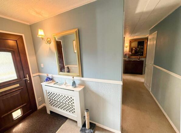 3 bed Park Home for sale Image 3