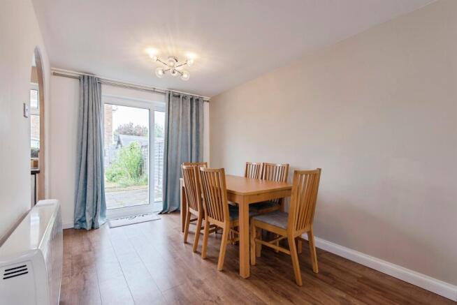 Eliot Road, Royston photo 4