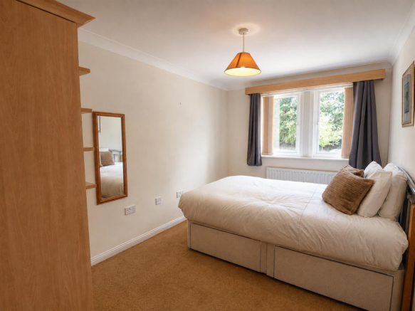 2 bed Apartment for sale Image 8