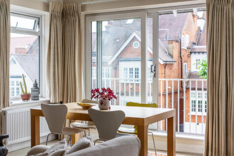 Crediton Hill, London, NW6