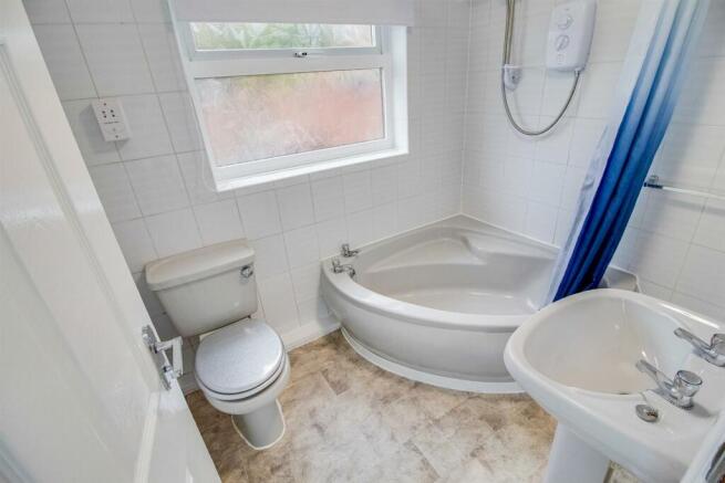 BATHROOM/W.C.