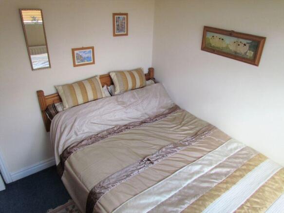 DOUBLE BEDROOM 4