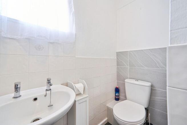 3 bed Terraced for sale Image 7