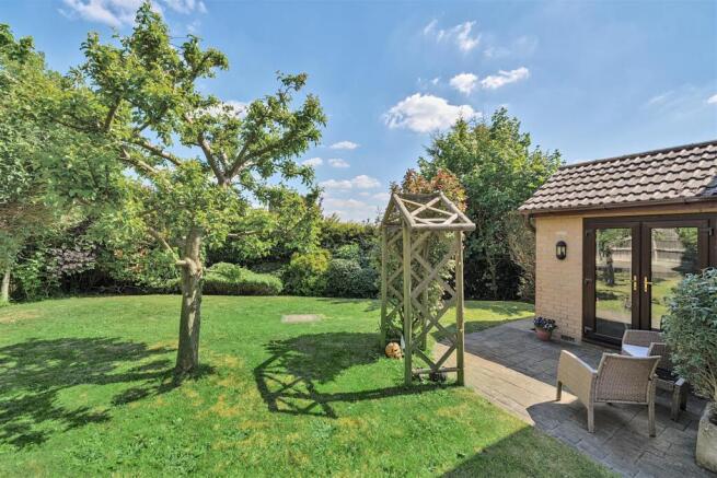 Blackmore Grove, Whitchurch. photo 5
