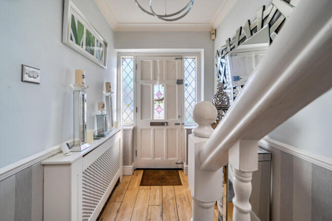 1418393-5-699dd17...