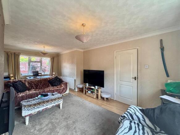 Laburnum Grove, Hucknall, Nottingham photo 2
