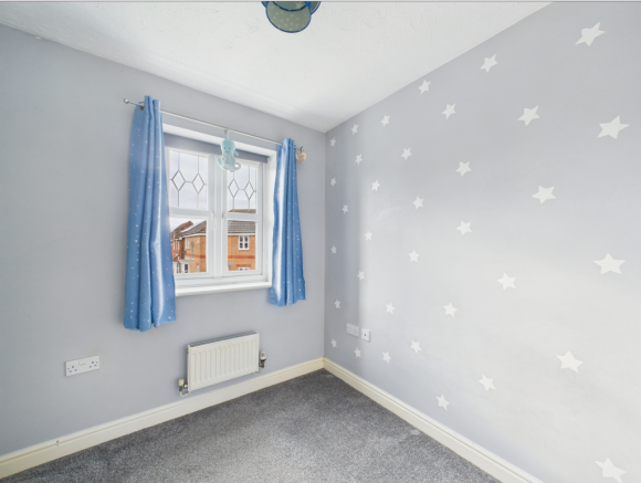 3 bed Semi-Detached to rent Image 12