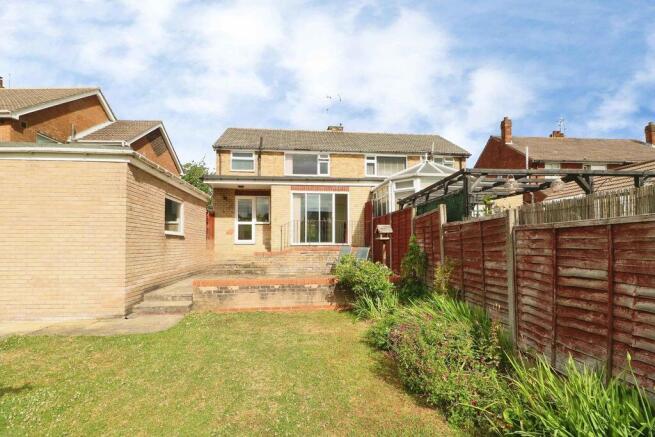 3 bed Semi-Detached for sale Image 11