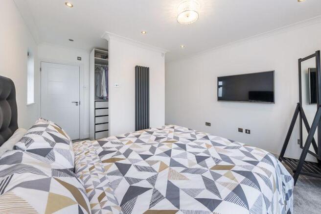 MASTER BEDROOM - DRESSING AREA