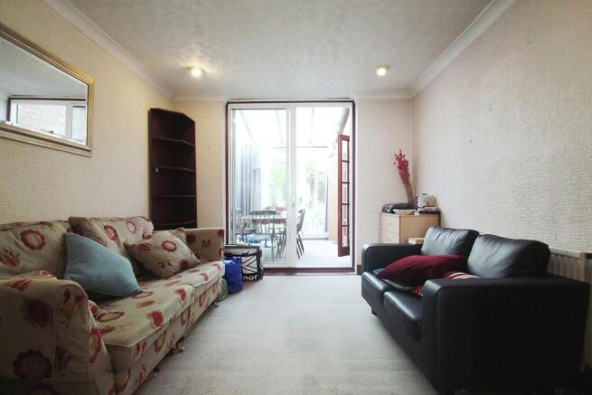 Living Area - Ang...