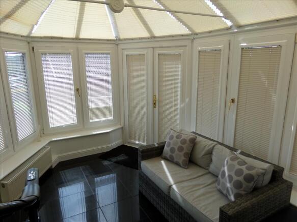 GARDEN ROOM