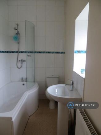 2 bed End of Terrace to rent Image 4